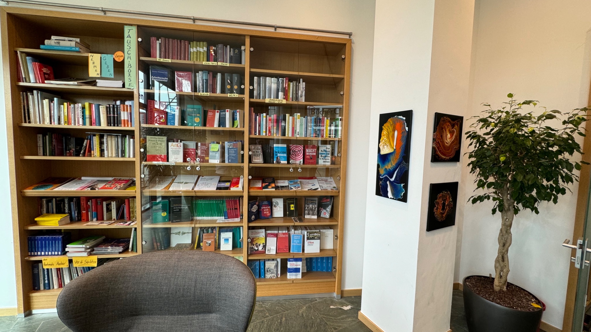 Langzeitausstellung | ver.di Bücher-Cafè